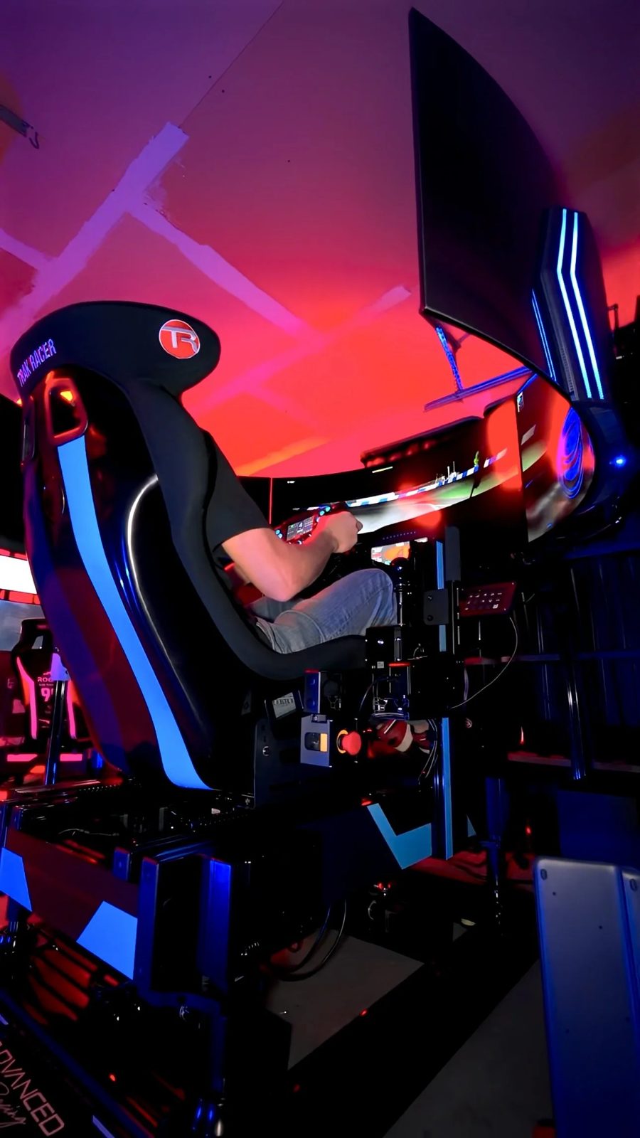 Rocky Sim Racing simulator